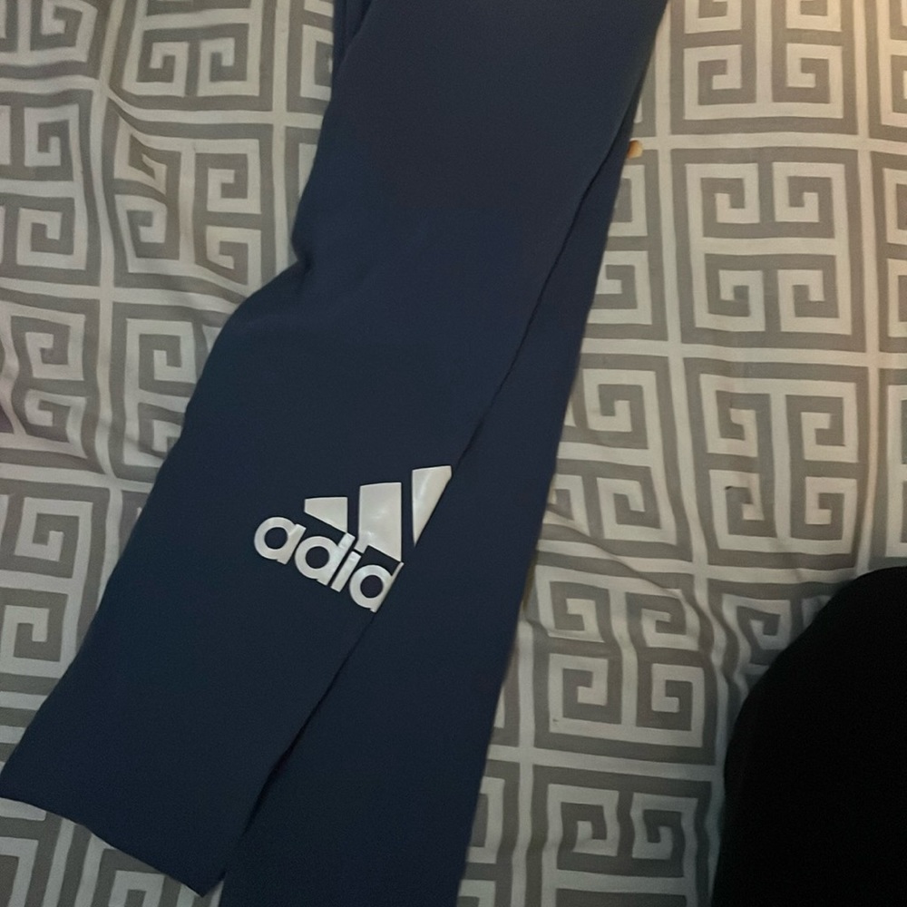 Brand new. I’m pregnant and they don’t fit.